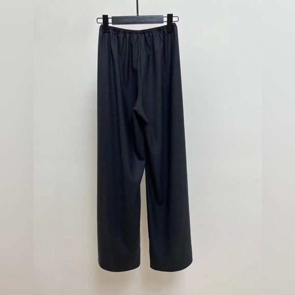 The Row Gala Pant in Virgin Wool - Picture 2 of 6